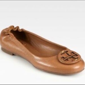 BRAND NEW Tory Burch Reva Logo Tan Ballerina Flat